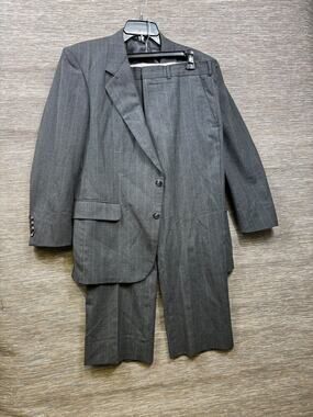 Austin Manor Suit Mens 44R/W38 Gray Pinstripe Wool Blend 2 Piece Jacket Pants